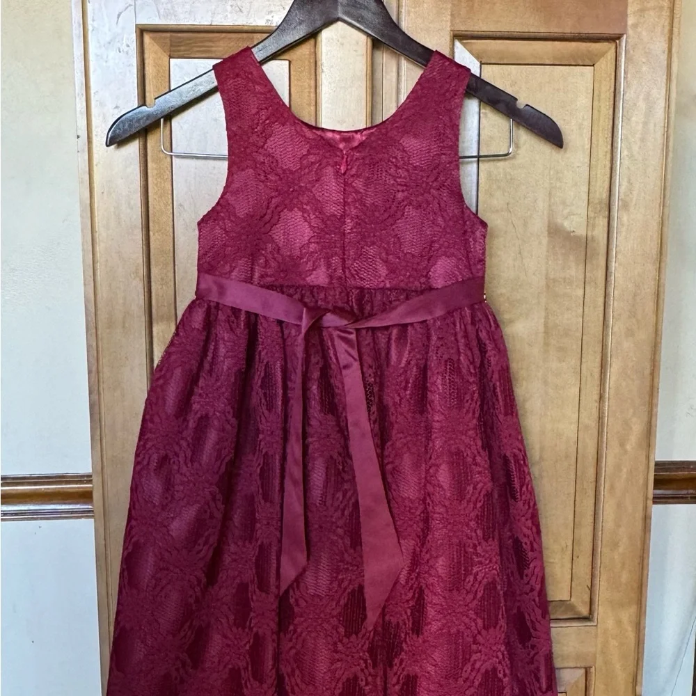 Girl Red Dress Size 6 - Picture 4 of 9